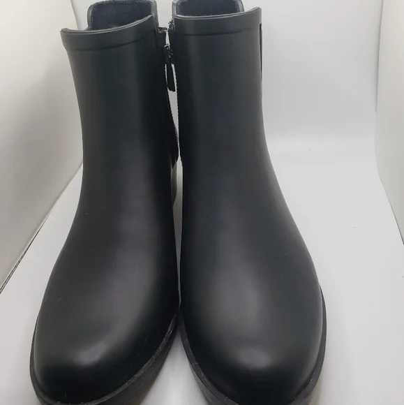 Lucky brand Chelsea Black heeled rain ankle booties size 8 - Picture 4 of 10